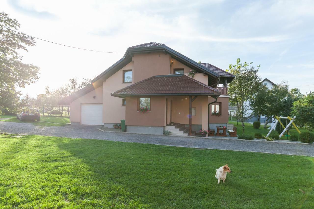 Apartment Ivan & Iva Gornji Vaganac Exterior photo